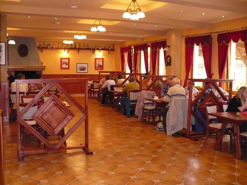 רוז'ומברוק Motel Ranc מראה חיצוני תמונה